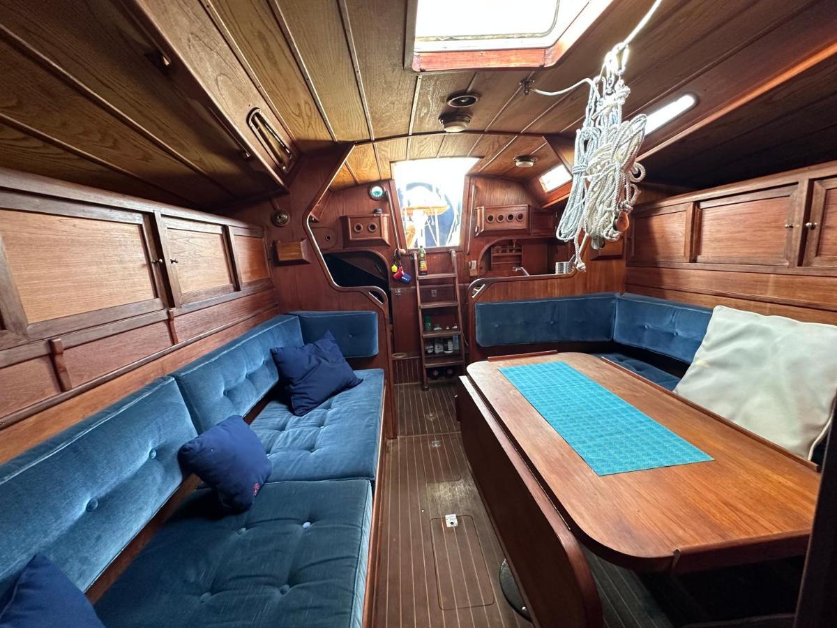 Unique Wooden Sail Yacht + 2 Bikes Included! Hotel Sant Adria de Besos Exterior photo