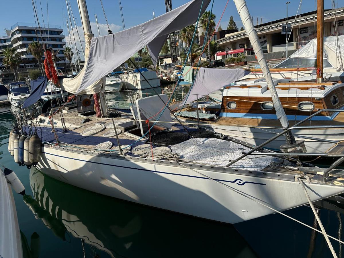 Unique Wooden Sail Yacht + 2 Bikes Included! Hotel Sant Adria de Besos Exterior photo