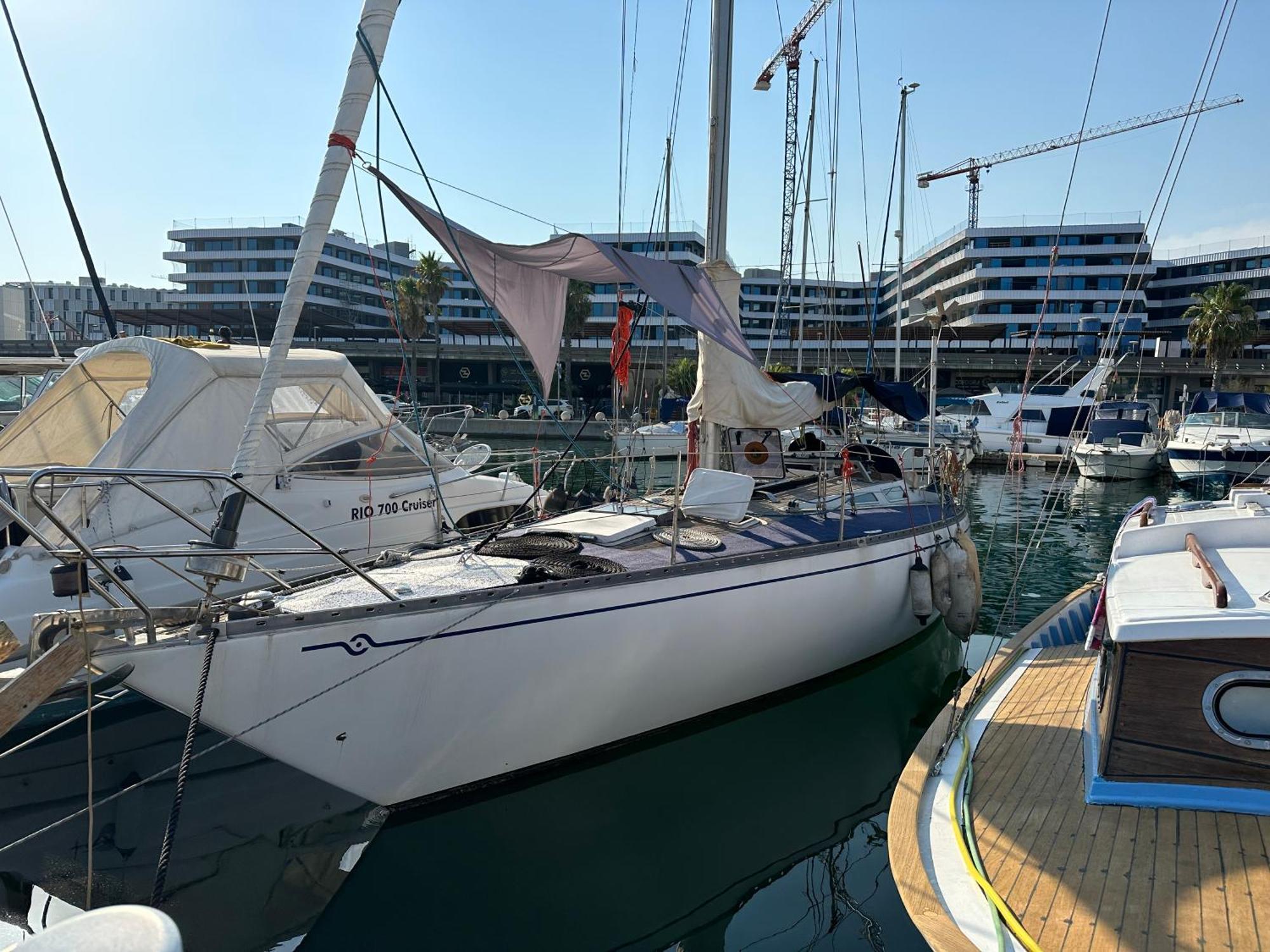 Unique Wooden Sail Yacht + 2 Bikes Included! Hotel Sant Adria de Besos Exterior photo